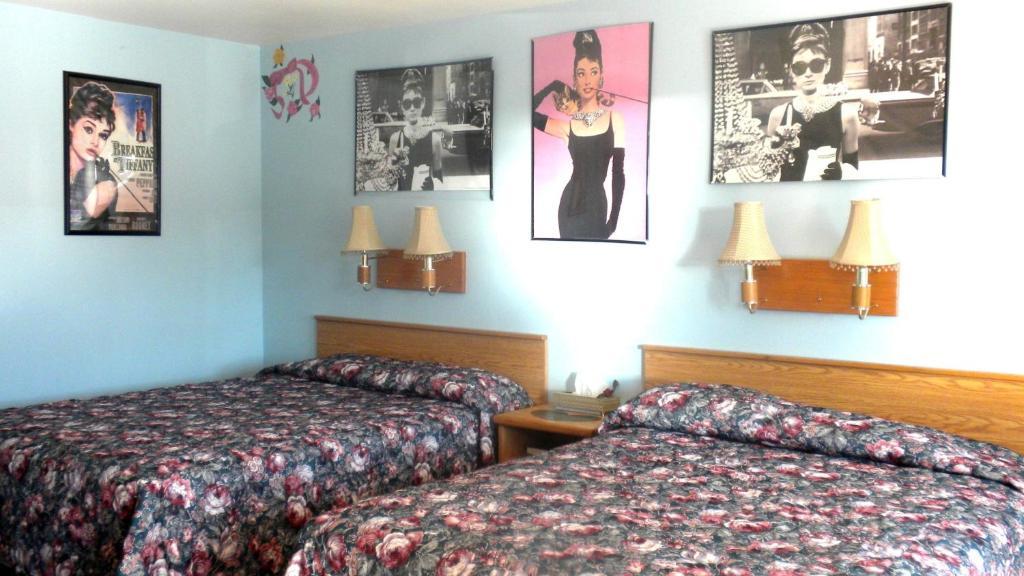 Blue And White Motel 칼리스펠 객실 사진
