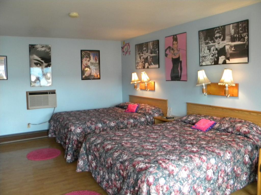 Blue And White Motel 칼리스펠 객실 사진