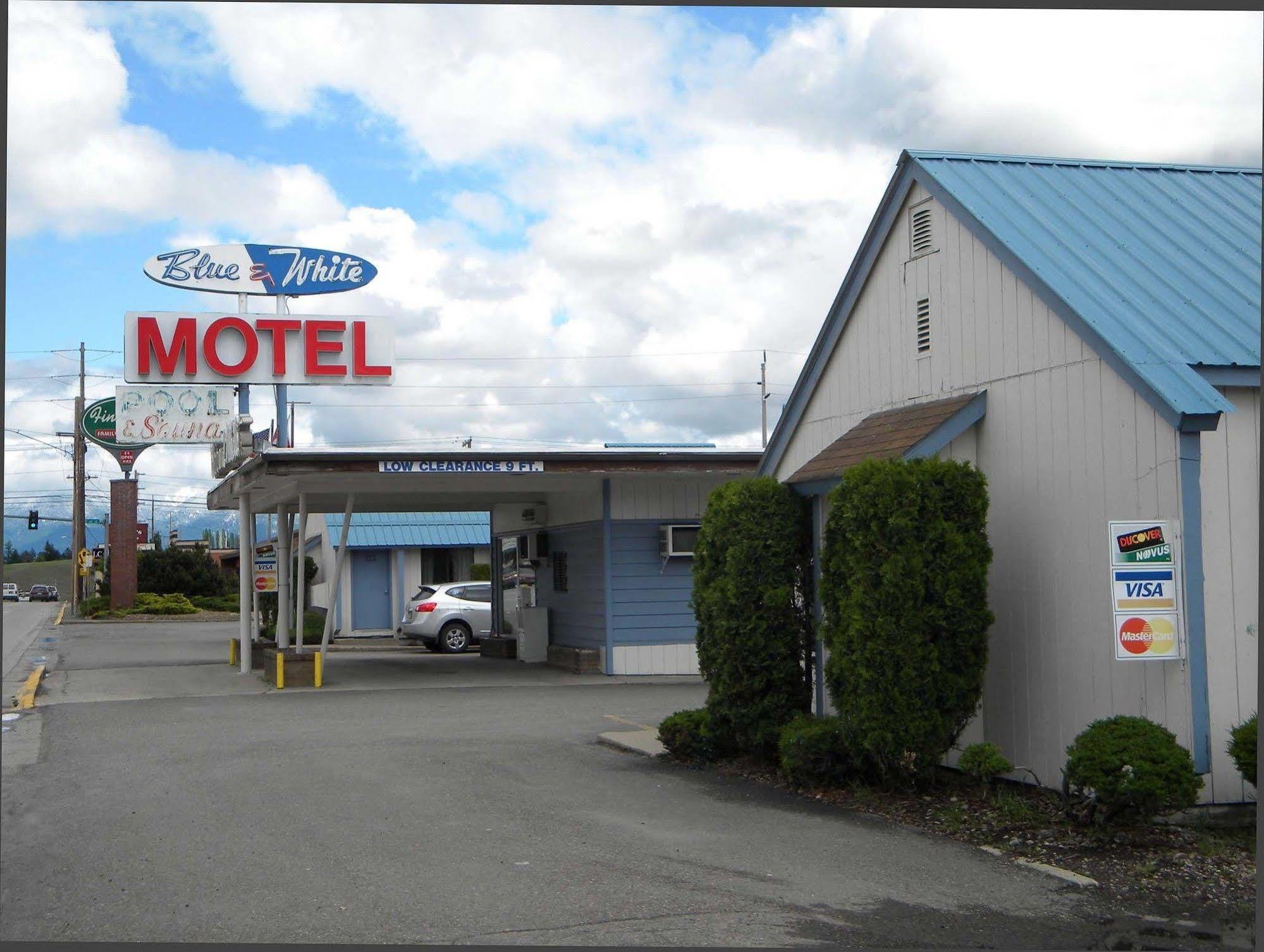 Blue And White Motel 칼리스펠 외부 사진