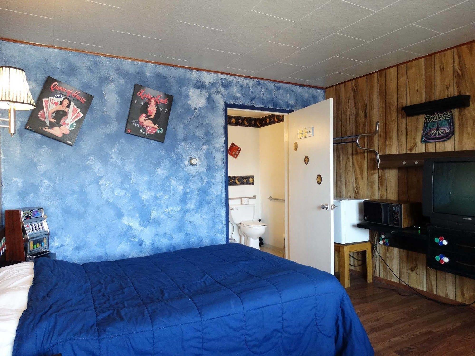 Blue And White Motel 칼리스펠 외부 사진