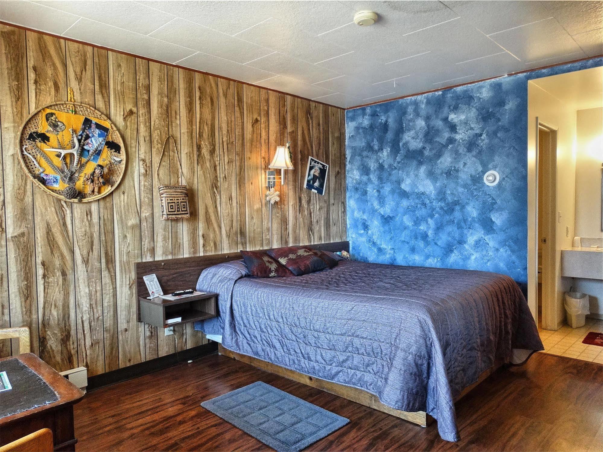 Blue And White Motel 칼리스펠 외부 사진